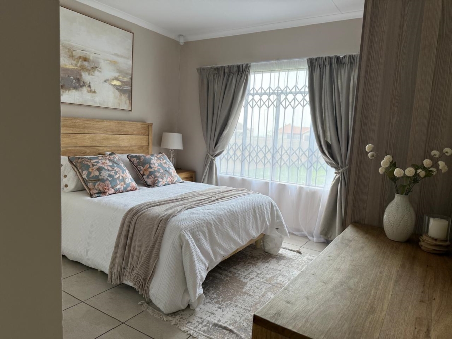 3 Bedroom Property for Sale in Waterkloof East North West